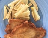 Foto del paso 7 de la receta: Milanesas de pollo con papas fritas 🍟