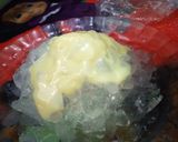 Foto langkah ke 5 dari resep Es Kepal Dancow.