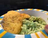 Brokkolis tészta kukoricalisztben forgatott csirkemellel recept fázis 8 fotója