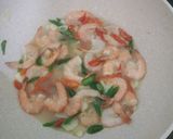 Foto langkah ke 3 dari resep Tumis Udang Cabe Merah Ijo.