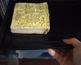 Foto langkah ke 2 dari resep Mozarella Garlic Bread.