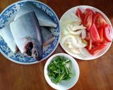 Hình bước làm 1 của món Cá cam kho cà chua (Biến tấu cách kho cá cùng gia vị Nhật)