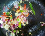 A picture of step 4 of Tumeric noodles stir fry.
