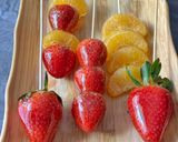 صورة لخطوة 4 من وصفة تانجهولو بالفراولة واليوسفي 🍓🍊 Strawberry & Mandarin Tanghulu