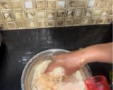 A picture of step 2 of Ribbon Pakoda.