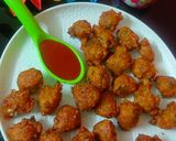 A picture of step 4 of Leftover Khichadi crispy pakodas.