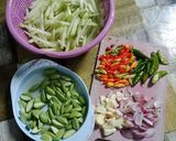 Foto langkah ke 1 dari resep "oseng manisa campur pete".