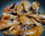 Hình bước làm 2 của món Cánh gà sốt cam