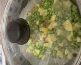 A picture of step 2 of Matar Poha.