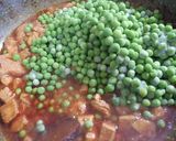 Borsós csirkemell pörkölt nokedlival recept fázis 2 fotója