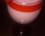 A picture of step 2 of Strawberry Smoothie 🍓🍓.
