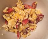 Foto del paso 1 de la receta: Huevos Revueltos con Vienesa