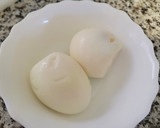 Foto del paso 1 de la receta: Huevos mimosa de salmón ahumado Marisa