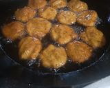 A picture of step 3 of Dahi bhalley chat.