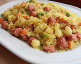 Foto del paso 3 de la receta: Cous cous al ras hanout con verduras y frankfurt