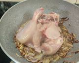 A picture of step 8 of Spinach Chicken with Coconut Milk.