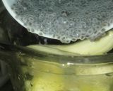 A picture of step 3 of Spinach Mango Smoothe.