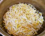 Foto langkah ke 2 dari resep Kongnamul Muchim (Korean Bean Sprout).