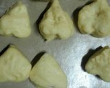 Foto langkah ke 4 dari resep Roti Goreng Mungil Isi Selai Strawbery.