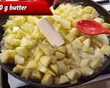 A picture of step 2 of Apple Pie with Caramelized Apple Filling and Crispy Crumb Topping.
