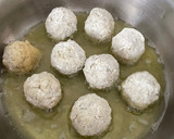 Foto del paso 5 de la receta: Albóndigas de merluza en salsa verde