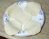 A picture of step 3 of Manda Patti (Roll Patti).