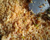 Foto langkah ke 3 dari resep Nasi Goreng Mie Instan.