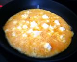 Foto del paso 1 de la receta Tortilla de huevo con queso griego y remolacha con anís