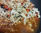 A picture of step 3 of Creamy, veggies Maggie 😋.