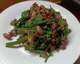 Foto langkah ke 5 dari resep Urap Sayur Pakis/ Paku dan Kacang Merah.
