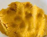 A picture of step 3 of Mango biscuits (vegan).