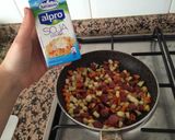 Foto del paso 5 de la receta: Nidos de pasta diferentes: con fuet, verduras y soja 