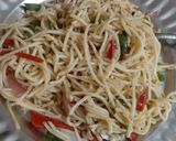 A picture of step 4 of Veg Hakka Noodles.