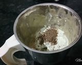 A picture of step 2 of Banana fig Smoothie.