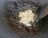 Foto langkah ke 4 dari resep Cah Sawi Toge dan tahu.