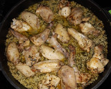 Foto del paso 5 de la receta: Cus cus con cebolla, perejil y carne de pollo y conejo