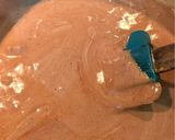 Foto del paso 4 de la receta: Para la hora del postre: brownie de chocolate con dulce de leche y crema
