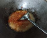 Foto langkah ke 3 dari resep Tumis Kol Telur Pedas.