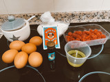 Postre rumano muy sencillo y merecedor.Bizcocho súper esponjoso con frambuesas