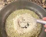 Foto del paso 4 de la receta: Huevos rellenos con bechamel y atún