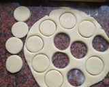 Foto del paso 3 de la receta: Alfajorcitos de maicena🖤