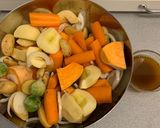 Részeges zöldséges csirkecomb 🥕🍎🧄🧅🍗 recept fázis 1 fotója