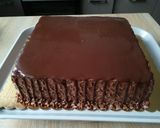 Tort kwadratowy z kolorowymi rozetkami krok przepisu 7 zdjęcie
