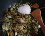 Foto langkah ke 3 dari resep Tumis Bawang Kucai.