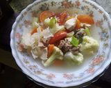 Foto langkah ke 3 dari resep Sup Ayam Jamur Putih.