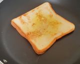 Foto langkah ke 1 dari resep Roti Jhon Sarapan sehat super simple.