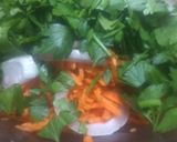 Foto del paso 3 de la receta: Supremas rellenas con ensalada de zanahoria, perejil y cebolla