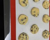 Foto del paso 4 de la receta: Galletas con chispas de chocolate de harina de arroz