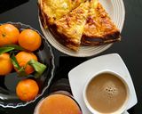 Pas rețetă Plăcintă cu 3 feluri de brânză, bacon și tortilla 5 fotografie
