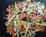 Foto del paso 2 de la receta Hamburguesa con verduras en hojaldre